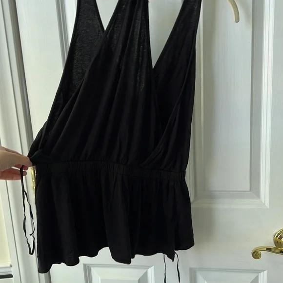 Dramatic cut free people tank - Picture 3 of 4